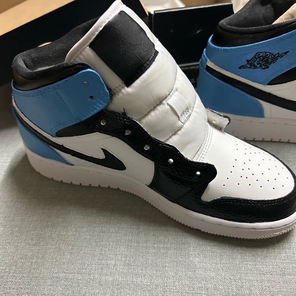 Nike Women's Sneakers - White, Black, Blue